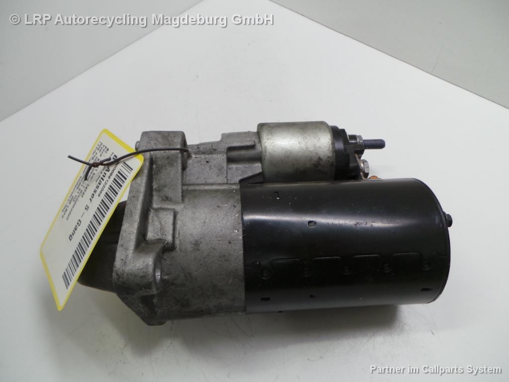 Ford KA RU8 Bj.2011 Anlasser Starter Schaltgetriebe 51873926 Bosch 0001137012