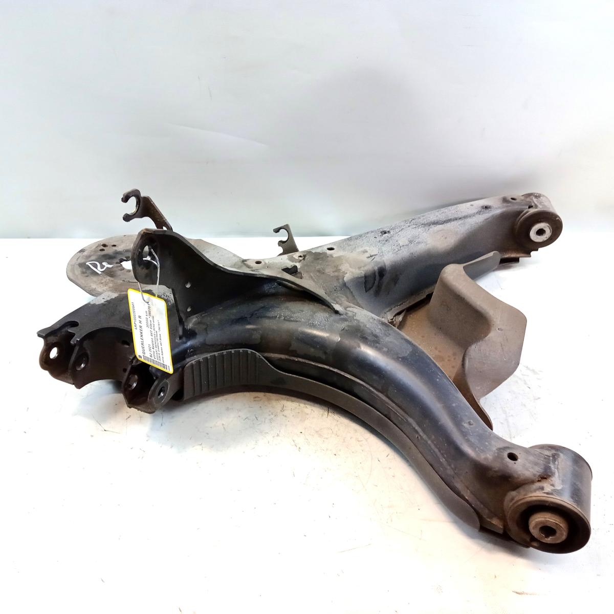 Mercedes eVito Kasten 447 original Querlenker Schwinge Hinterachse links BJ2021