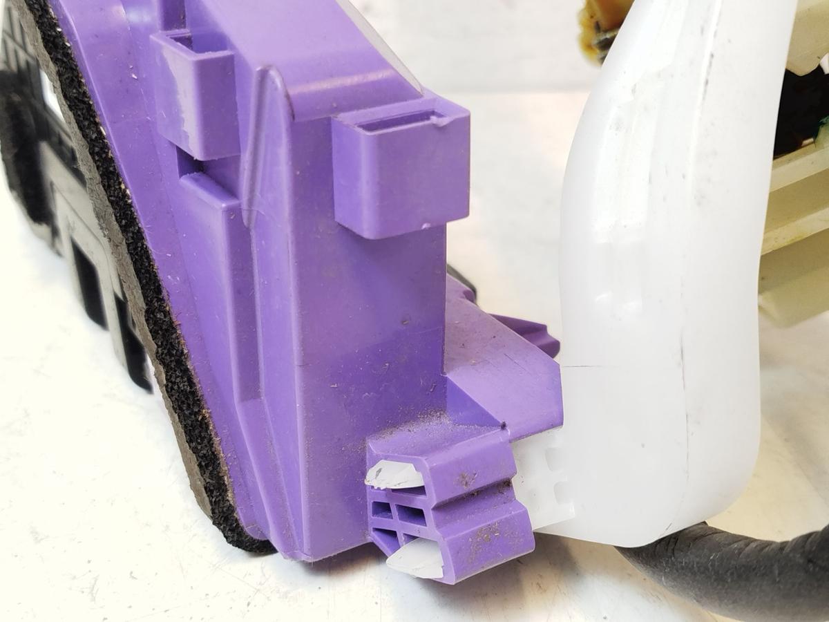 Hyundai i30 PD Mild Hybrid T&uuml;rschloss hinten rechts Fondt&uuml;r Fahrerseite OEM ZV