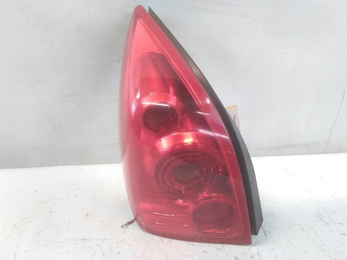 Nissan Primera P12 Hatchback Rückleuchte Heckleuchte links mit Mängeln Bj.2003