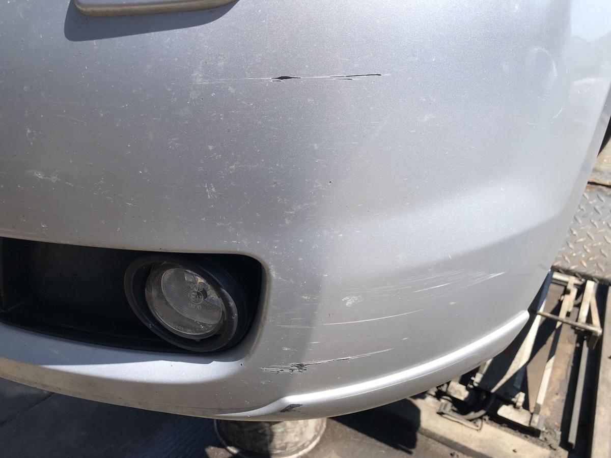 Mazda 5 original Stoßstange Fänger vorn/Front 22V Satinsilber Bj 2006