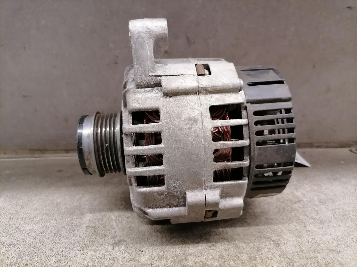 VW Passat 3BG Lichtmaschine Generator 120A BJ04