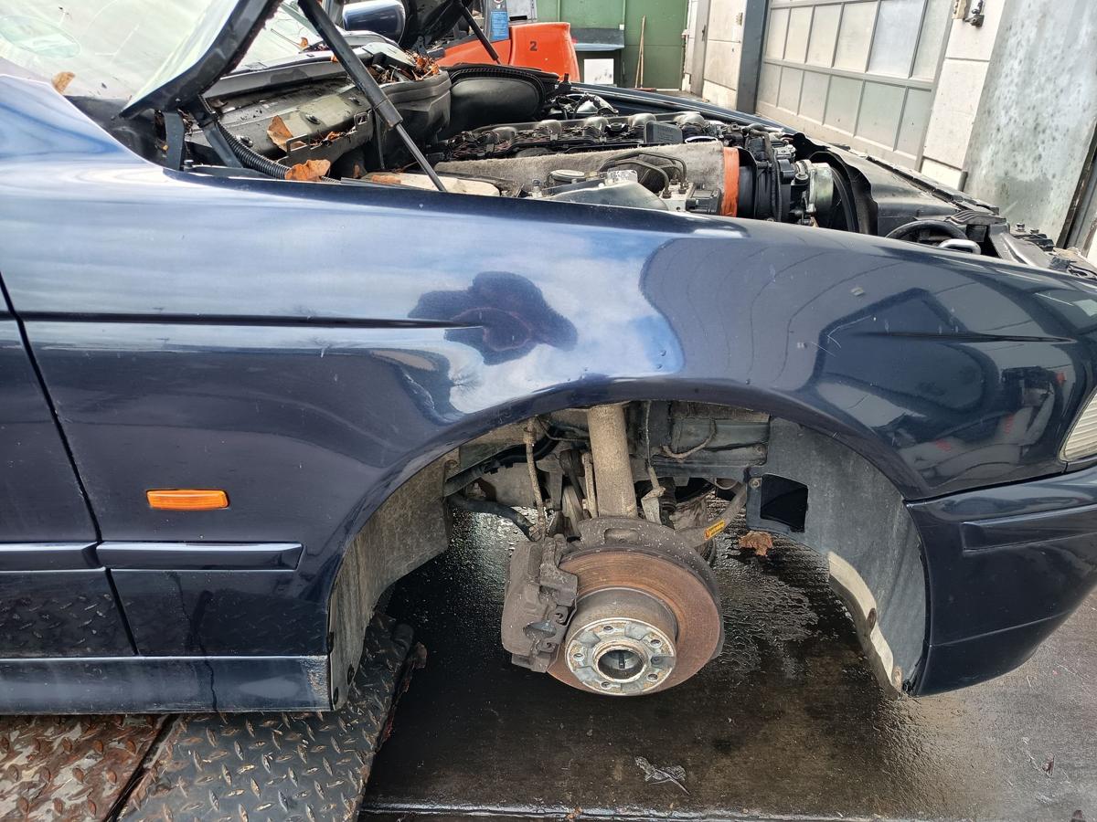 BMW E39 original Kotfl&uuml;gel rechts Seitenteil 317/5 Orientblau Bj 2003