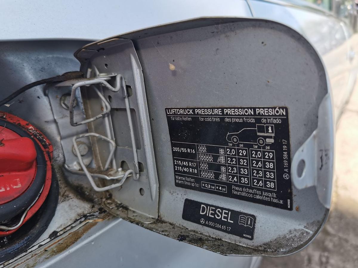 Mercedes B Klasse 245 Tankklappe Tankdeckel Tankverschluss 761 Polarsilber met