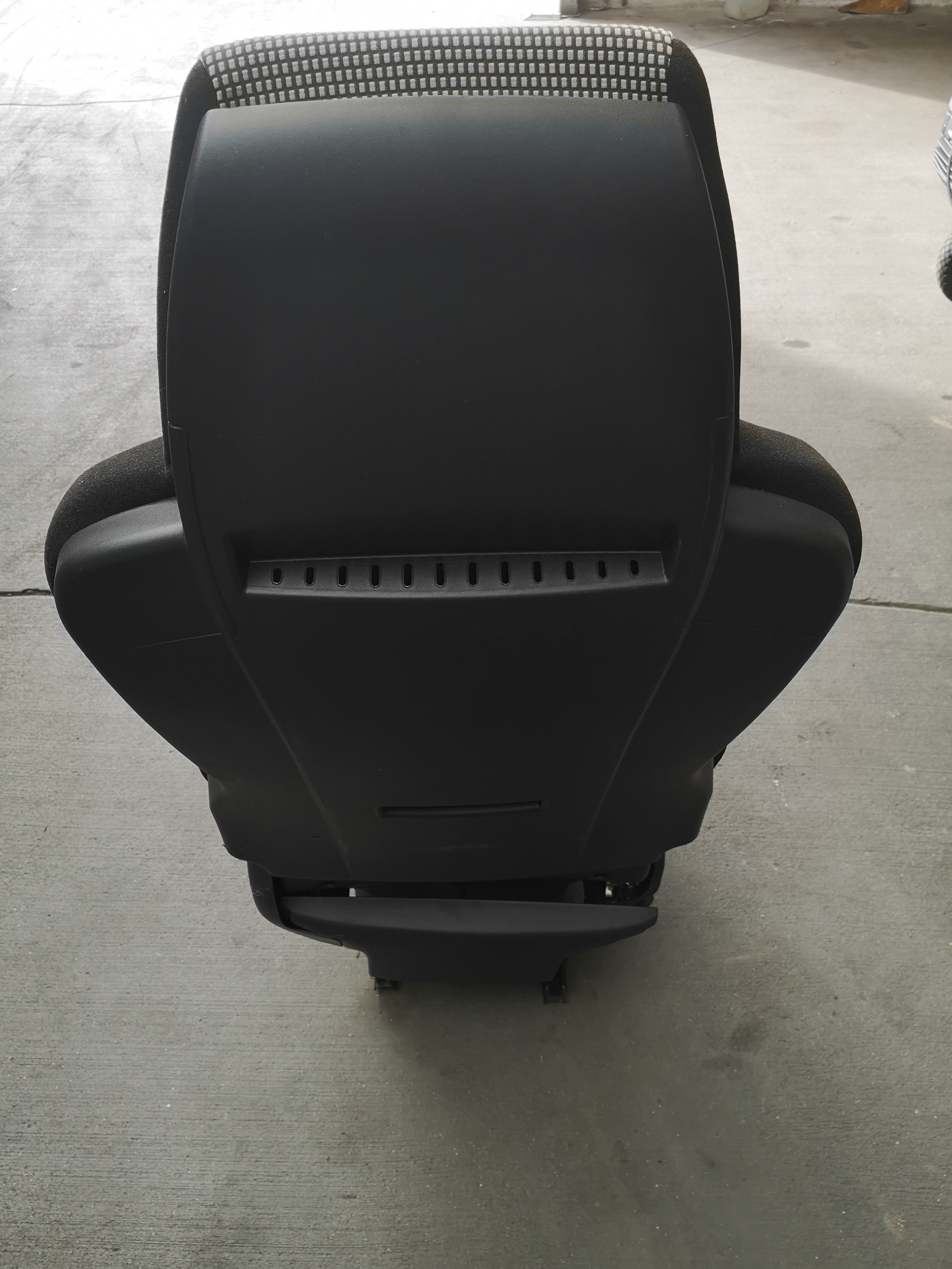 MAN TGX 18.480 BJ 2015 Sitz Beifahrersitz Stoff