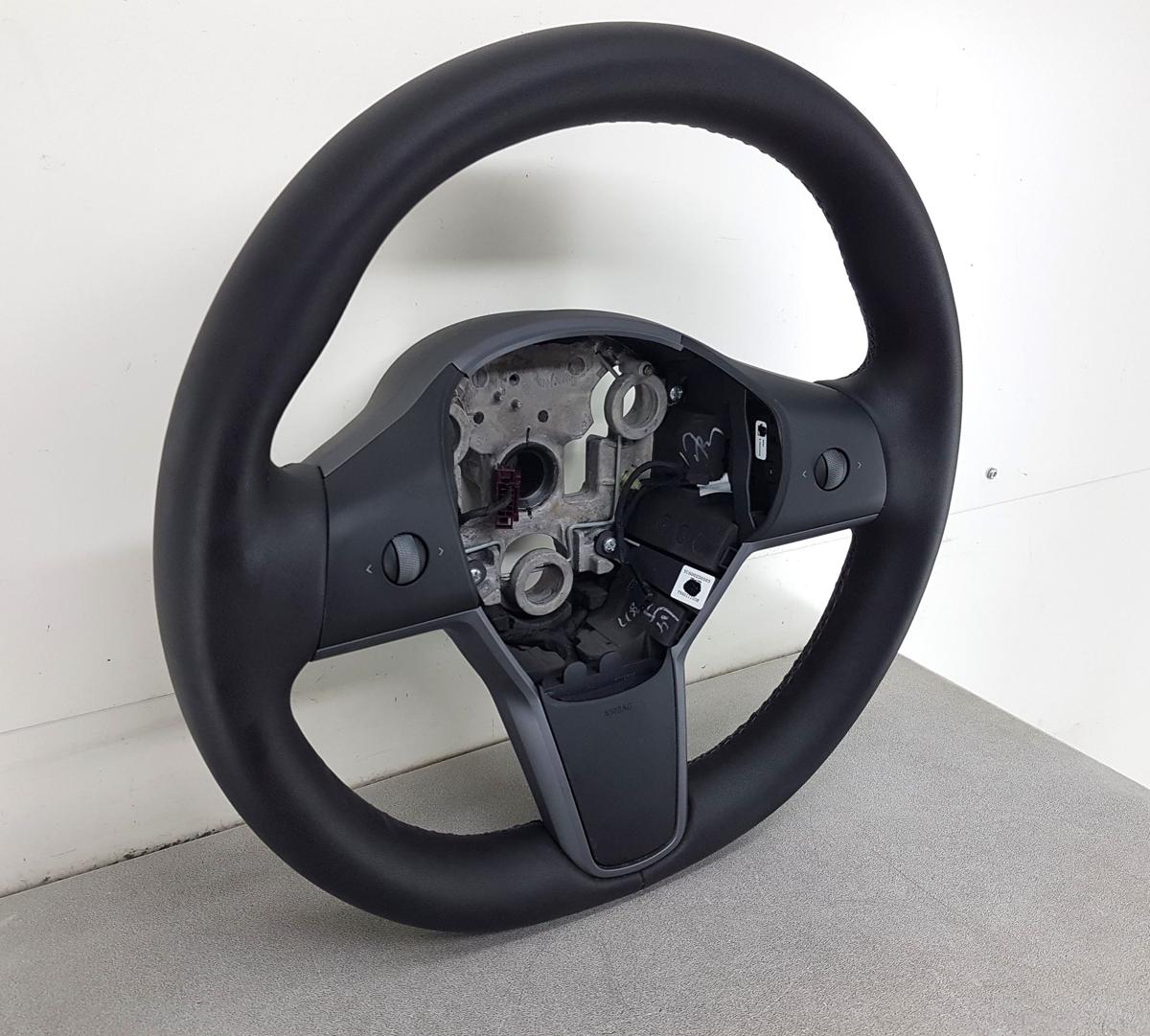 Tesla Model Y Lederlenkrad Lenkrad Bj2022 1626599-00-B