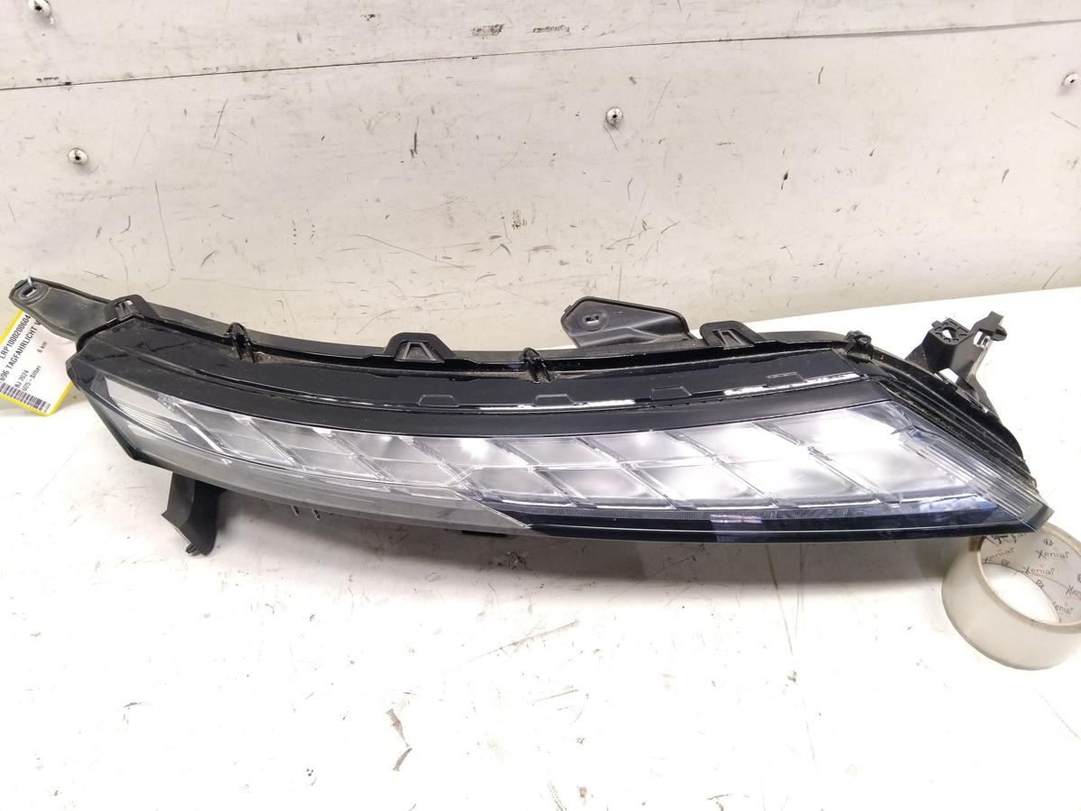 Mitsubishi Eclipse Cross original LED Tagfahrleuchte Scheinwerfer vorn rechts oben