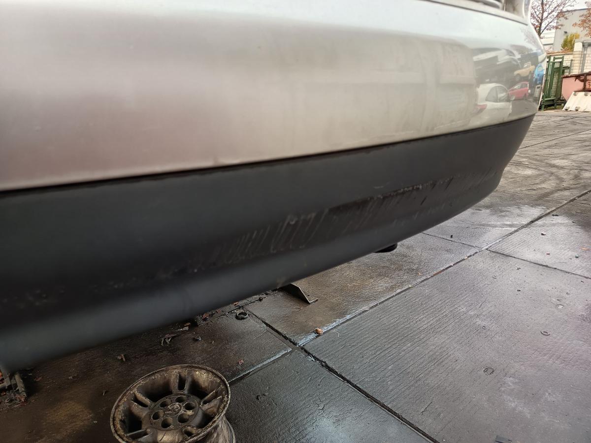Audi A4 8E B6 original Stoßstange Fänger hinten/Heck Y7W Lichtsilber Bj 2003