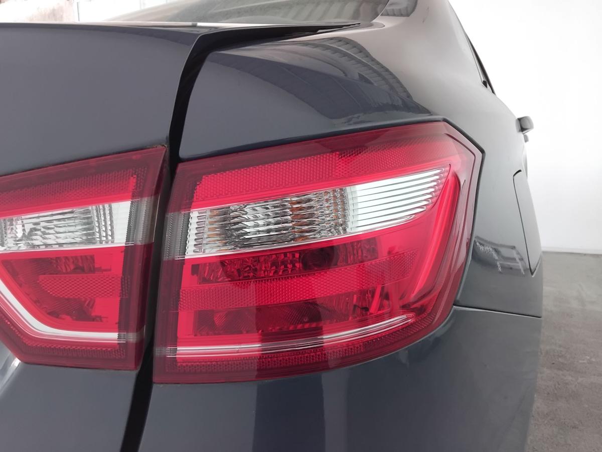 Lada Vesta GF Limousine orig R&uuml;ckleuchte Heckleuchte rechts au&szlig;en 4-t&uuml;rig BJ2019
