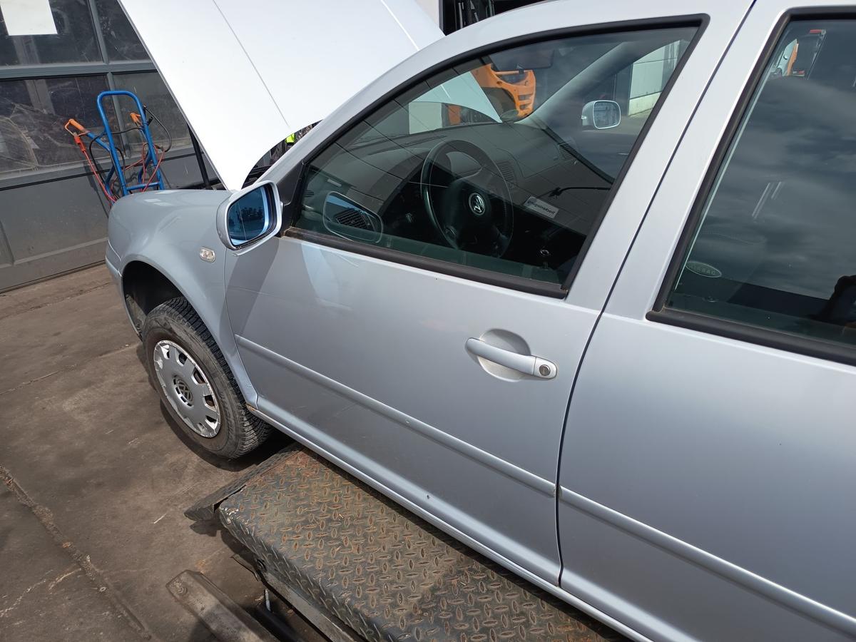 VW Golf IV original T&uuml;r vorn links Fahrer Rohbau B7Z Satinsilber Bj 1998