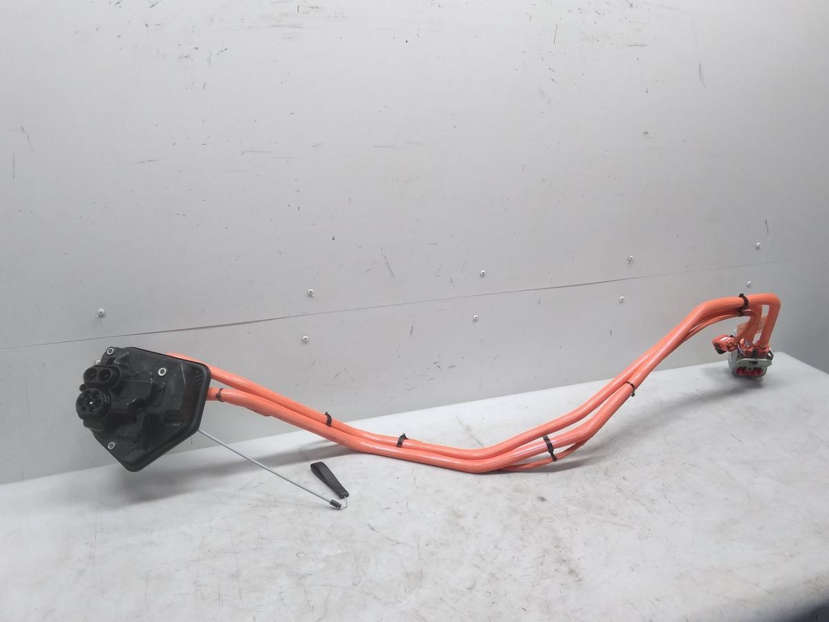 Tesla Model Y original Hochvoltleitung 1501773-79-B mit Ladedose 1490374-20-D Bj.2023