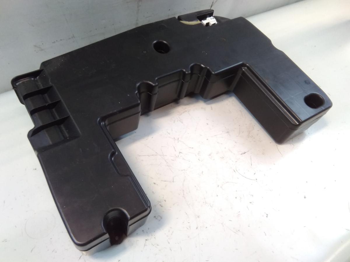 Audi A1 8X original Subwoofer mit Geh&auml;use 8X0035412 BJ2010