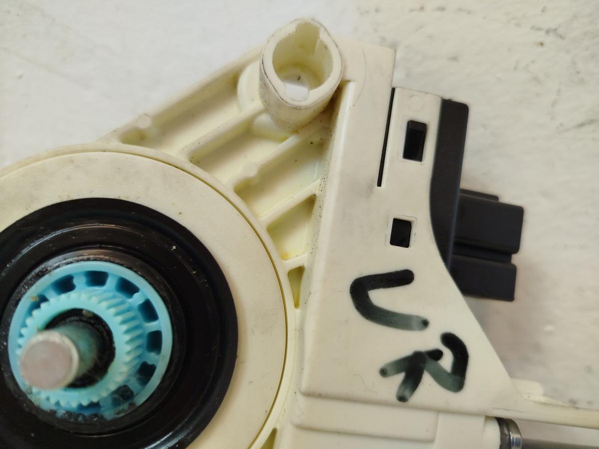 Audi A5 8T Coupe Fensterhebermotor vorn rechts Hebermotor