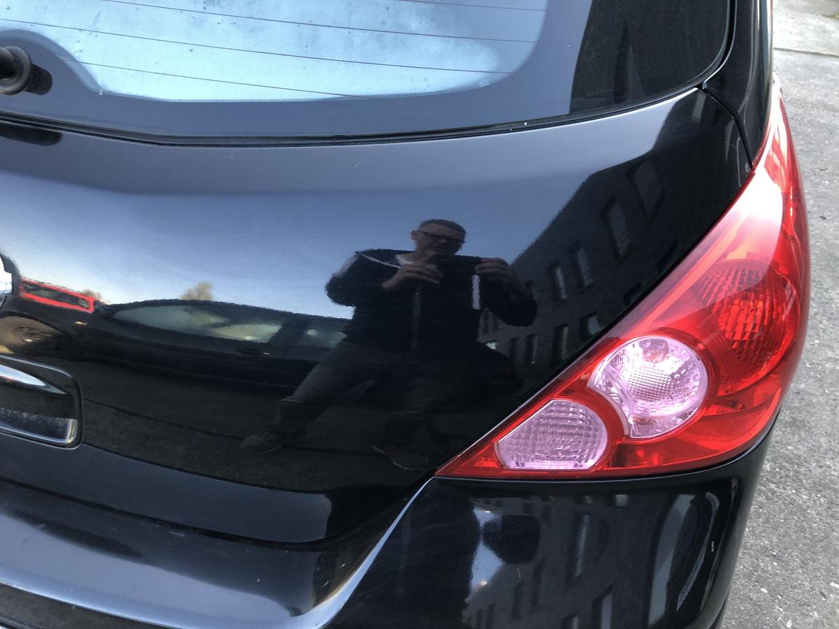 Nissan Tiida C11 Heckklappe mit Heckscheibe im Rohbau KH3 Superblack