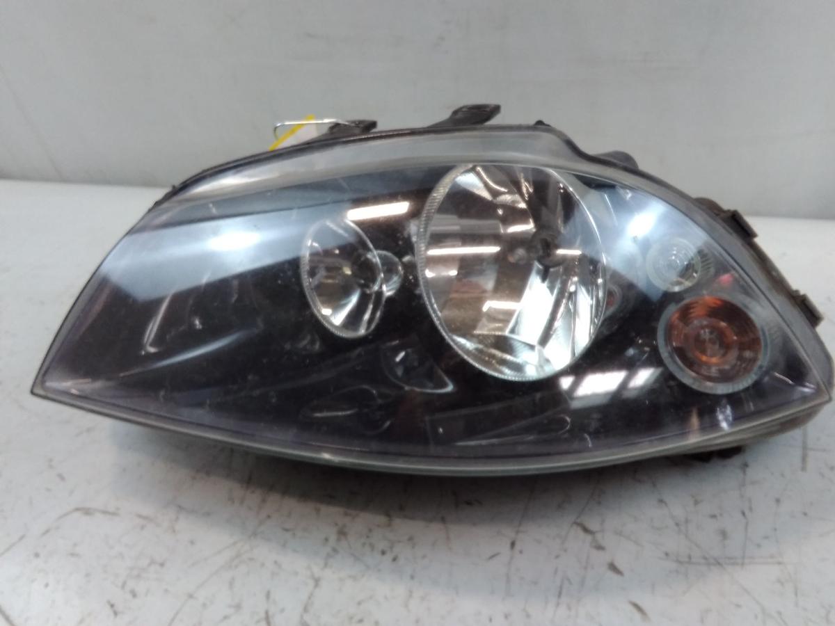 Seat Ibiza 6L orig. Scheinwerfer links Valeo 6L1941005H Halogen mit LWR BJ2007