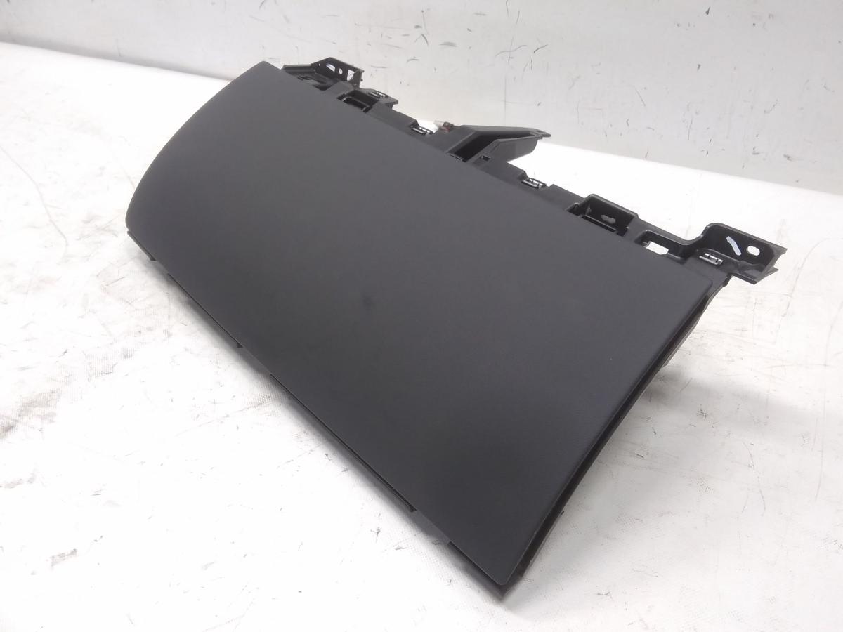 Tesla Model Y original Handschuhfach Handschuhkasten rechts Bj.2022