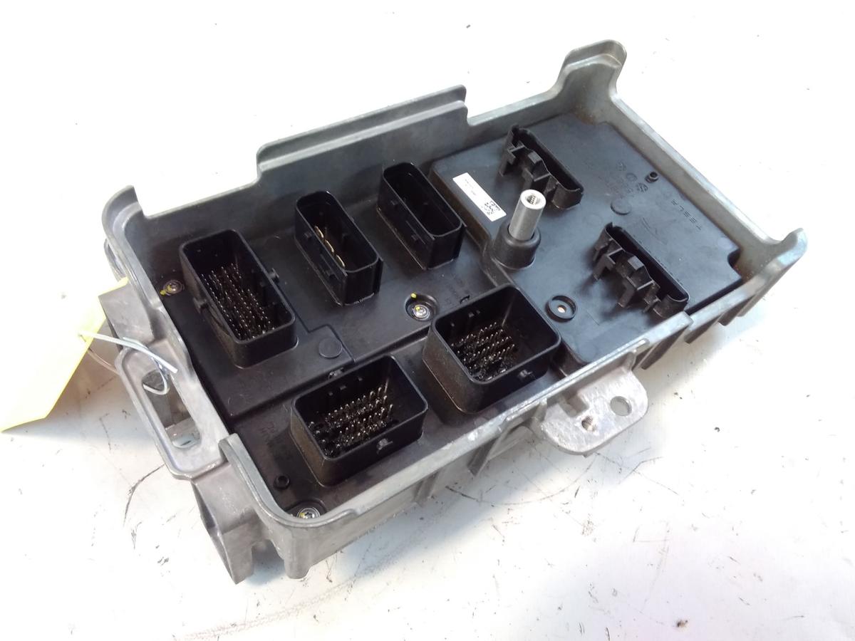 Tesla Model S original Front Controller 1585663-20-D 1588948-00-A Bj.2023