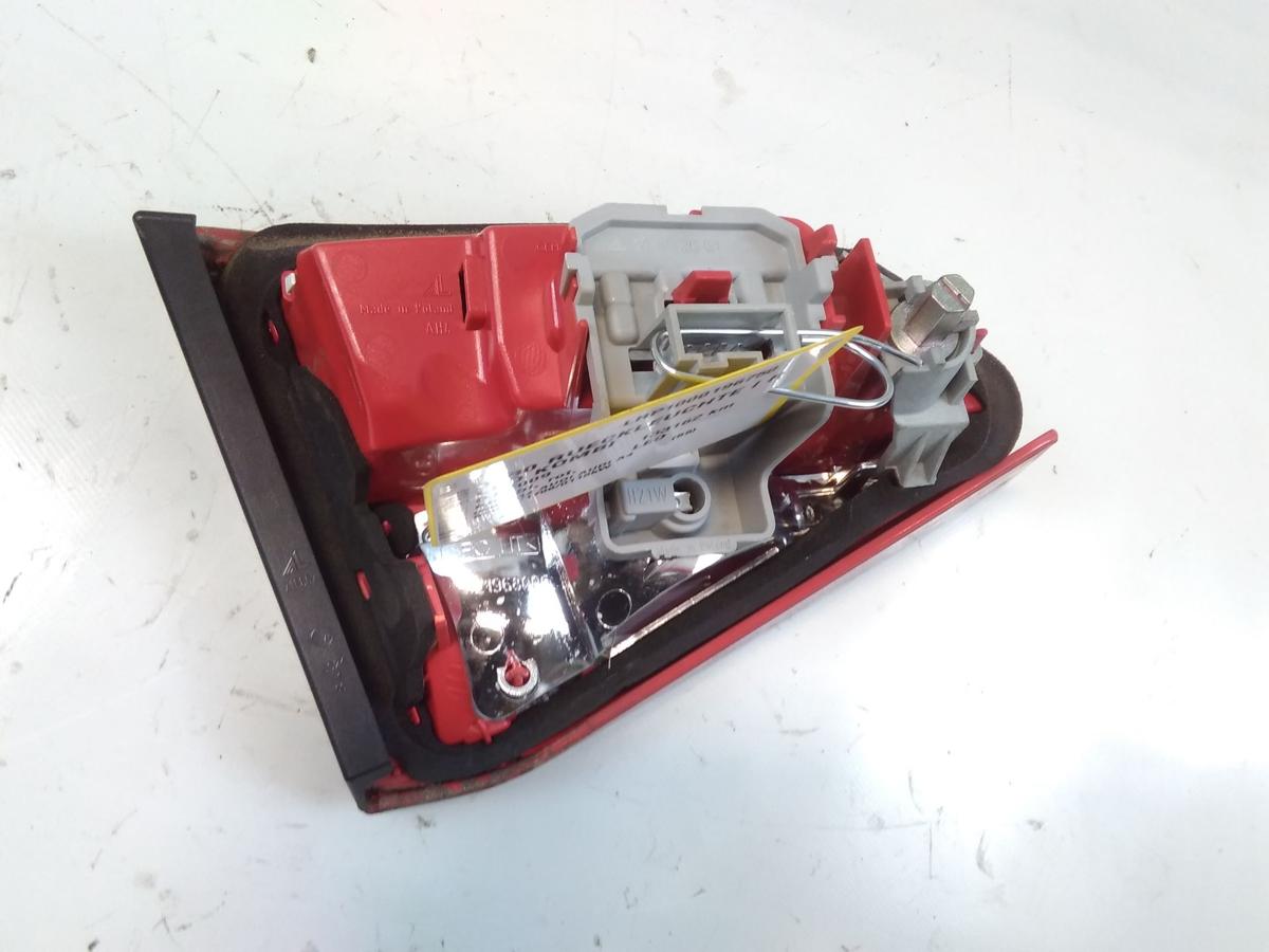 Audi A4 8K B8 Avant original R&uuml;ckleichte Heckleuchte innen rechts LED Bj.2009