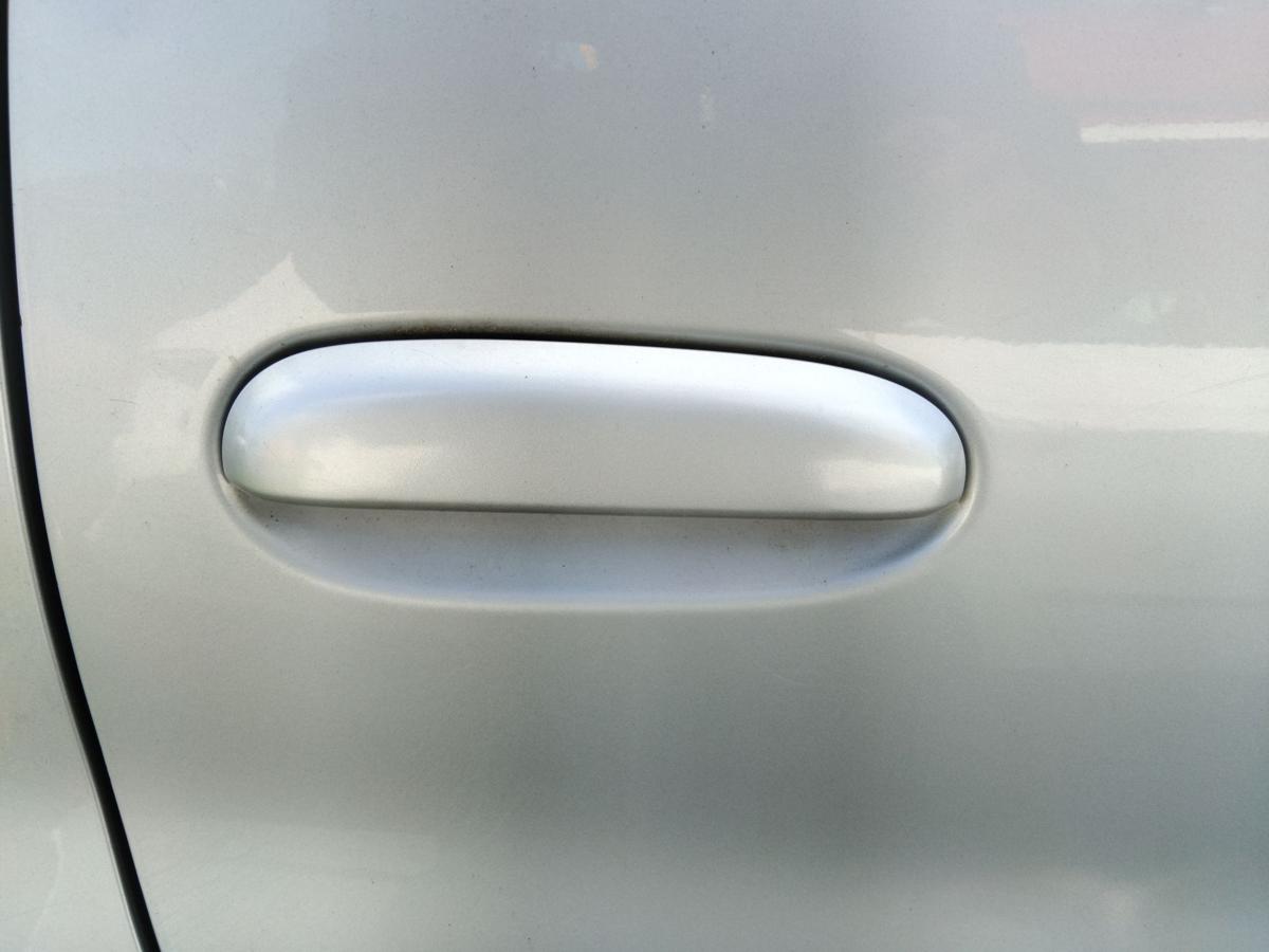 Toyota Yaris Verso original Tür hinten rechts silber 1E7 BJ2004