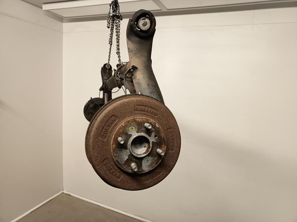 Mazda 2 DJ orig Hinterachsträger mit Trommelbremse 1,5l 66KW Benzin Bj 2015
