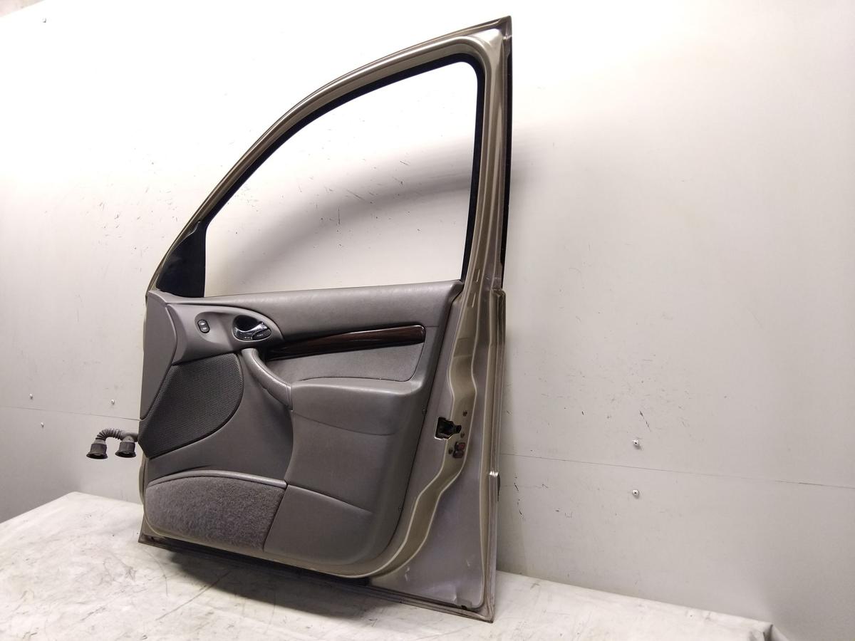 Ford Focus 1 T&uuml;r vorn rechts Beifahrert&uuml;r veneziagoldmetallic 5-T&uuml;rer Bj.1999