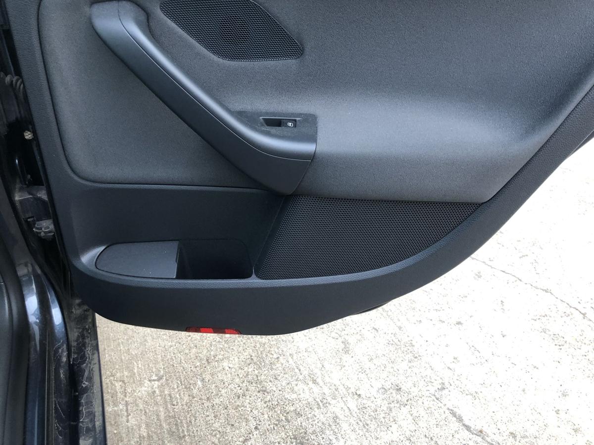 VW Golf 5 V 1K T&uuml;rverkleidung hinten rechts Fondt&uuml;r Innenverkleidung T&uuml;r EFH
