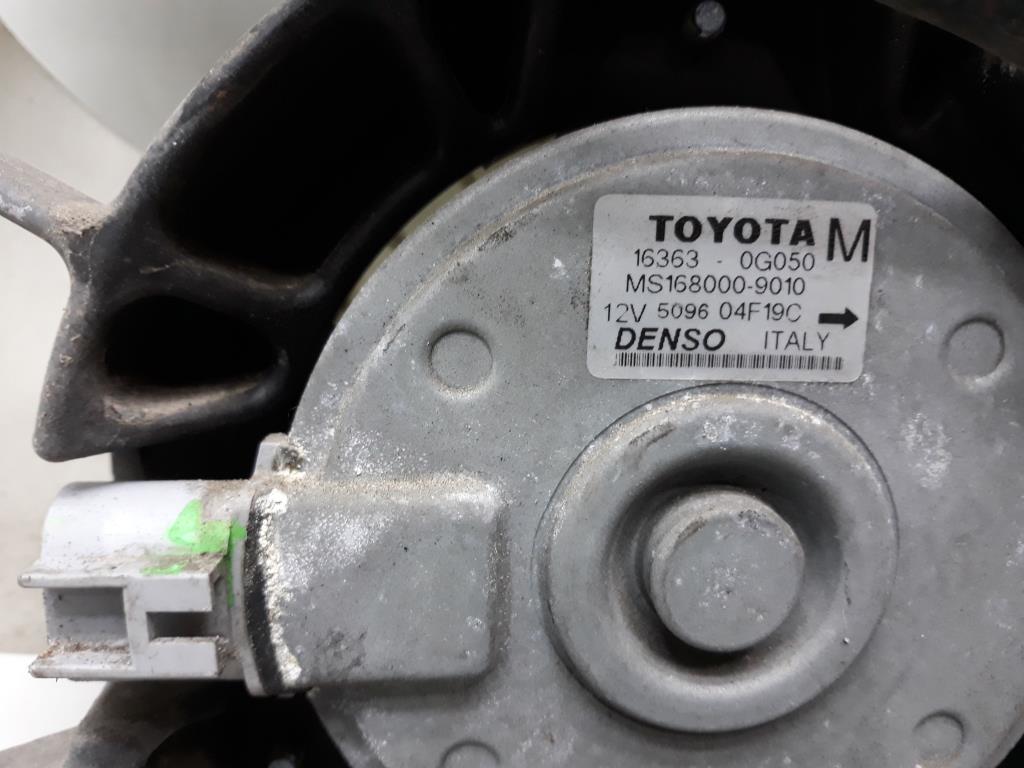 Toyota Avensis T25 Bj.2004 original Doppel Elektrolüfter 2.0TD 85kw beschädigt
