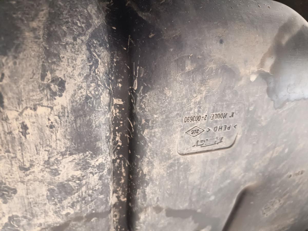 Renault Megane III Kombi orig Tank 2.0l 103kW Benzin Bj 2010