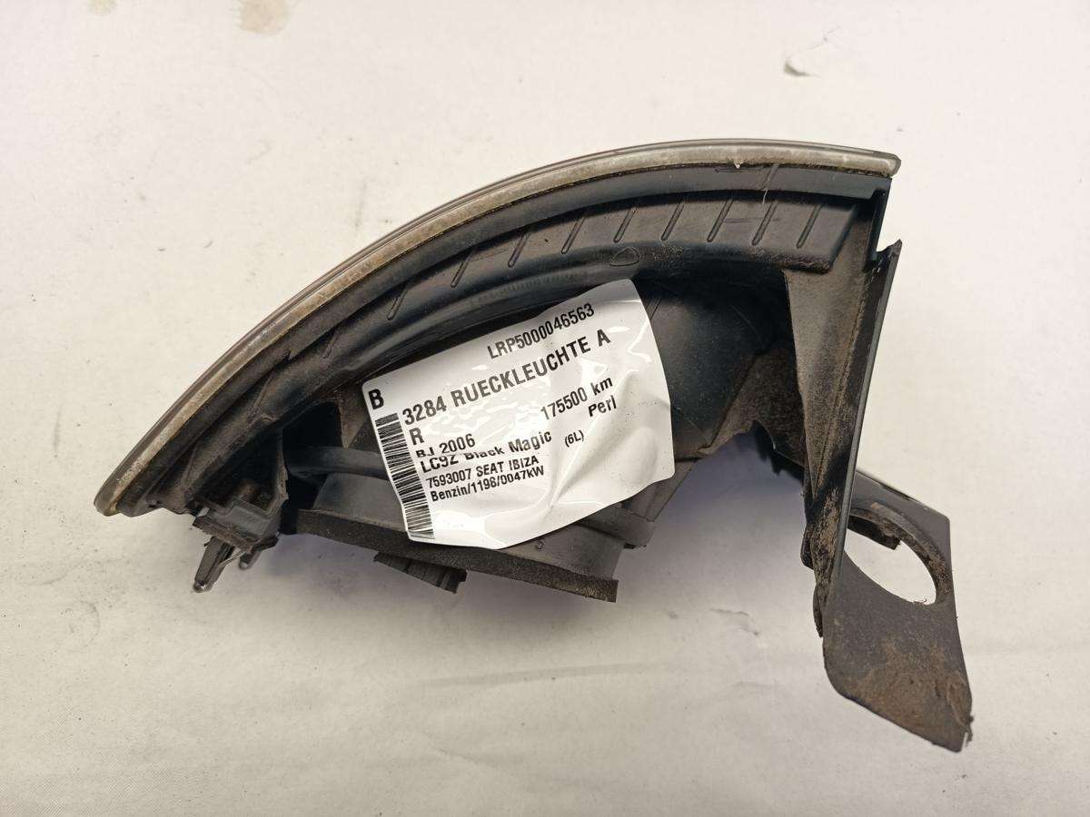 Seat Ibiza 6L original schwarze Rückleuchte rechts außen EZ2006