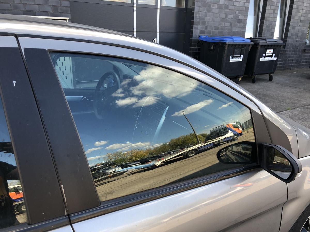 Mercedes B Klasse W245 T&uuml;r vorn rechts Beifahrert&uuml;r im Rohbau 748 Kometgrau