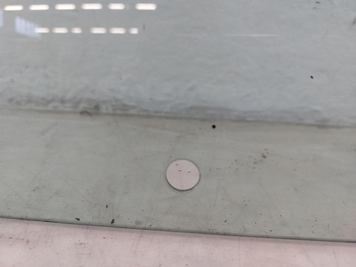 VW Golf Sportsvan AUV ab17 T&uuml;rscheibe hinten links coloriert Seitenscheibe