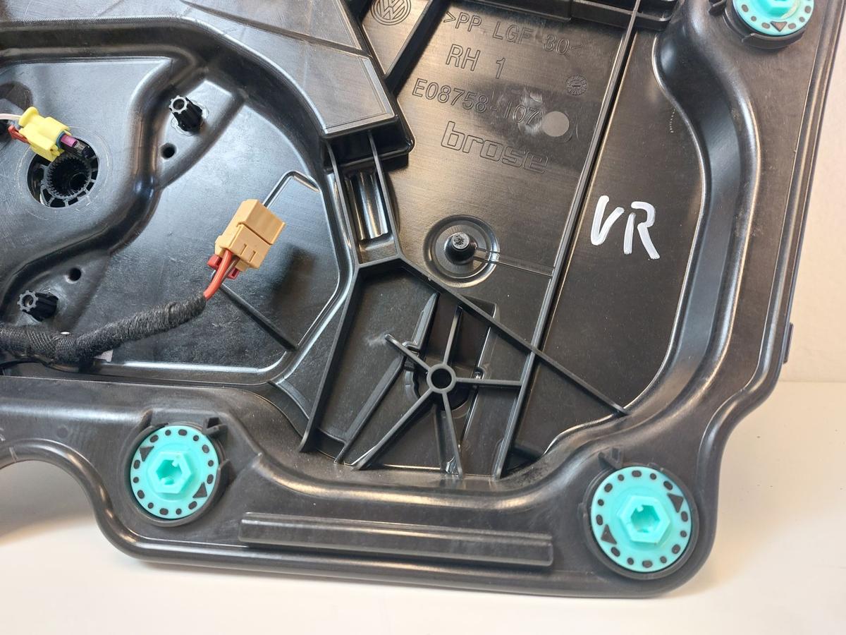 VW Golf 8 VIII CD Variant Fensterheber vorn rechts auf Grundplatte