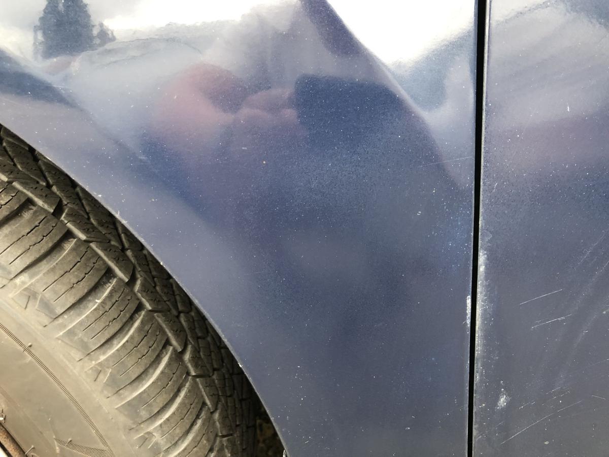 Ford Fiesta JA8 Kotflügel vorn links Fahrerseite Blazer Blau schlechter Lack