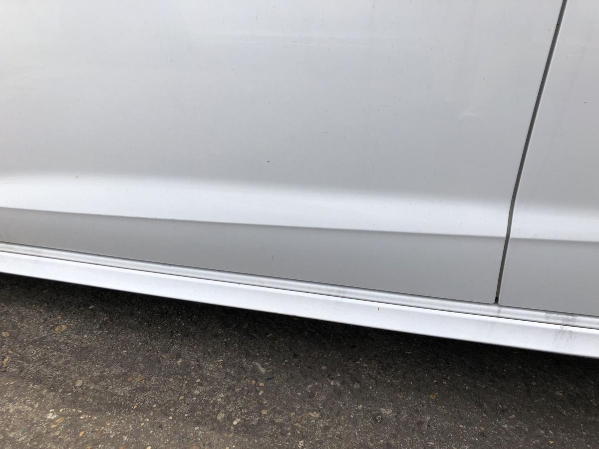 Audi A3 8V Sportback e-tron Tür vorn links Fahrertür Beschädigt durch Brand LY9C