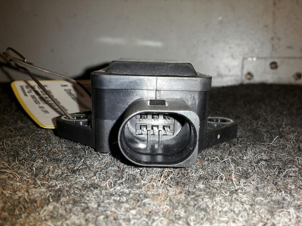 Audi A6 4B BJ 2002 Drehratensensor 8E0907637A