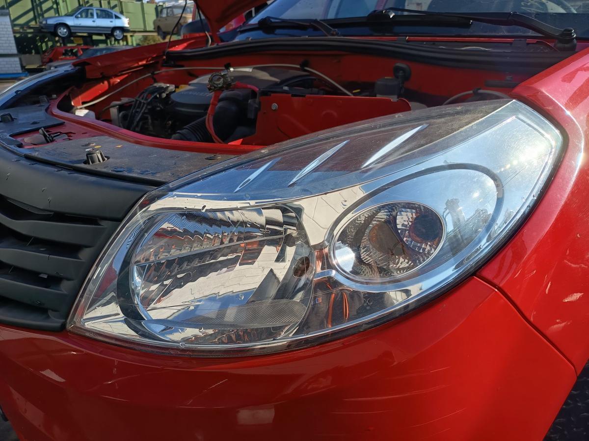 Dacia Sandero 1 BS original Scheinwerfer links Halogen/Haupt/Licht/Front Bj 2009
