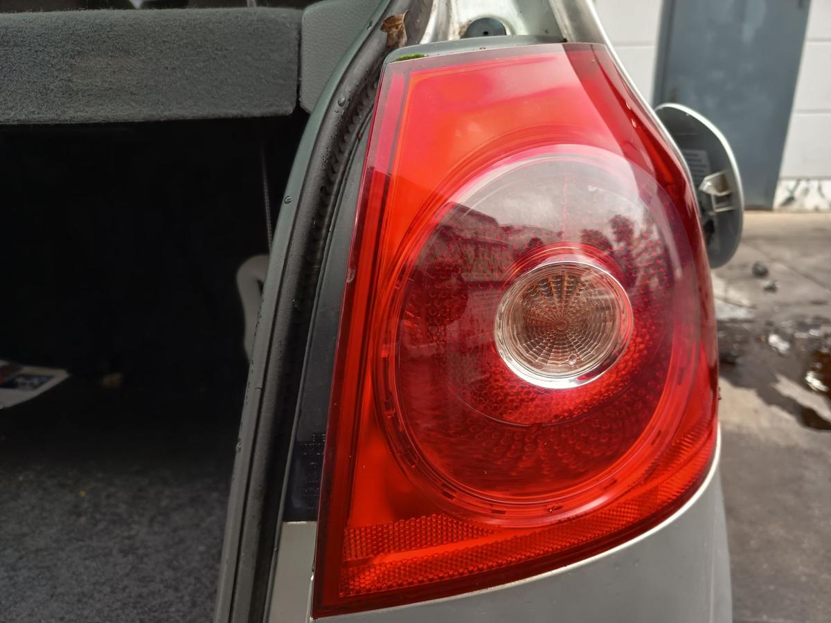 VW Golf V original Rückleuchte rechts Heck/Schluss/Licht Bj 2005