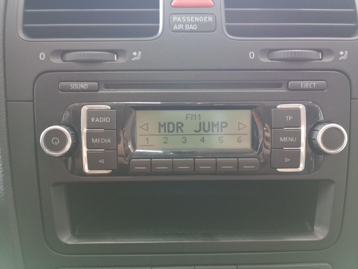 VW Golf V original Radio CD 1K1057156X Bj 2008