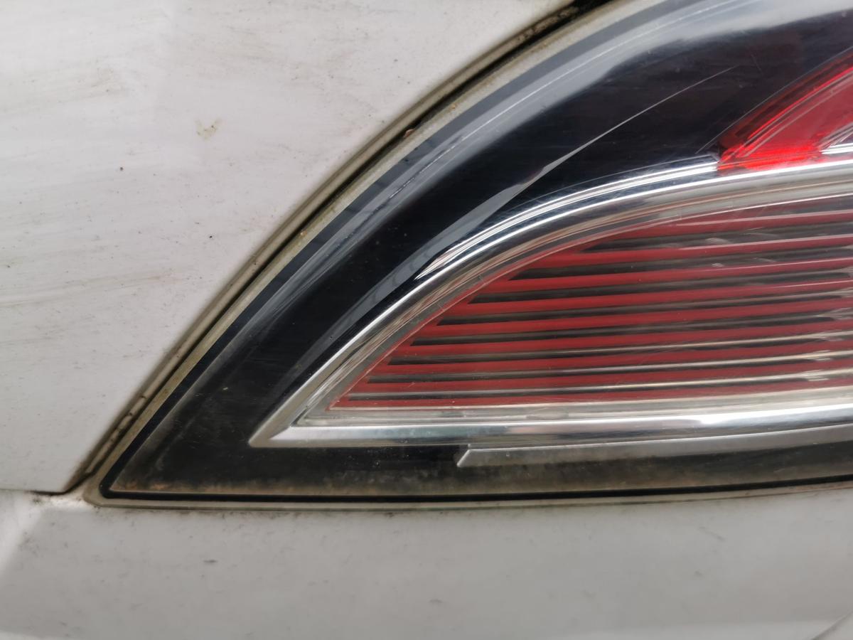 Mazda 6 GH Kombi Rückleuchte Schlussleuchte Rücklicht hinten innen rechts 10-12
