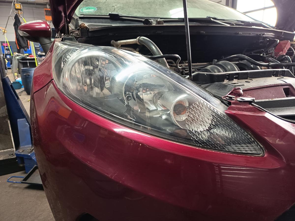 Ford Fiesta MK7 original Scheinwerfer rechts Halogen Baujahr 2009