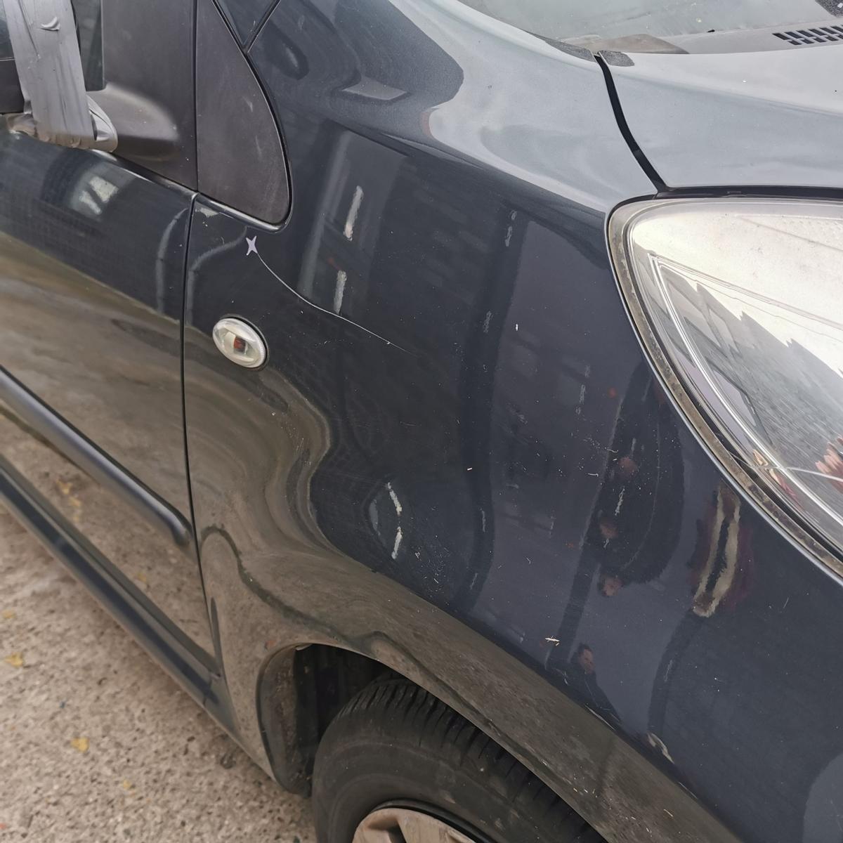 Kotflügel Seitenwand Fender vorn rechts KTA DARK GREY MICA Citroen C1 BILDER