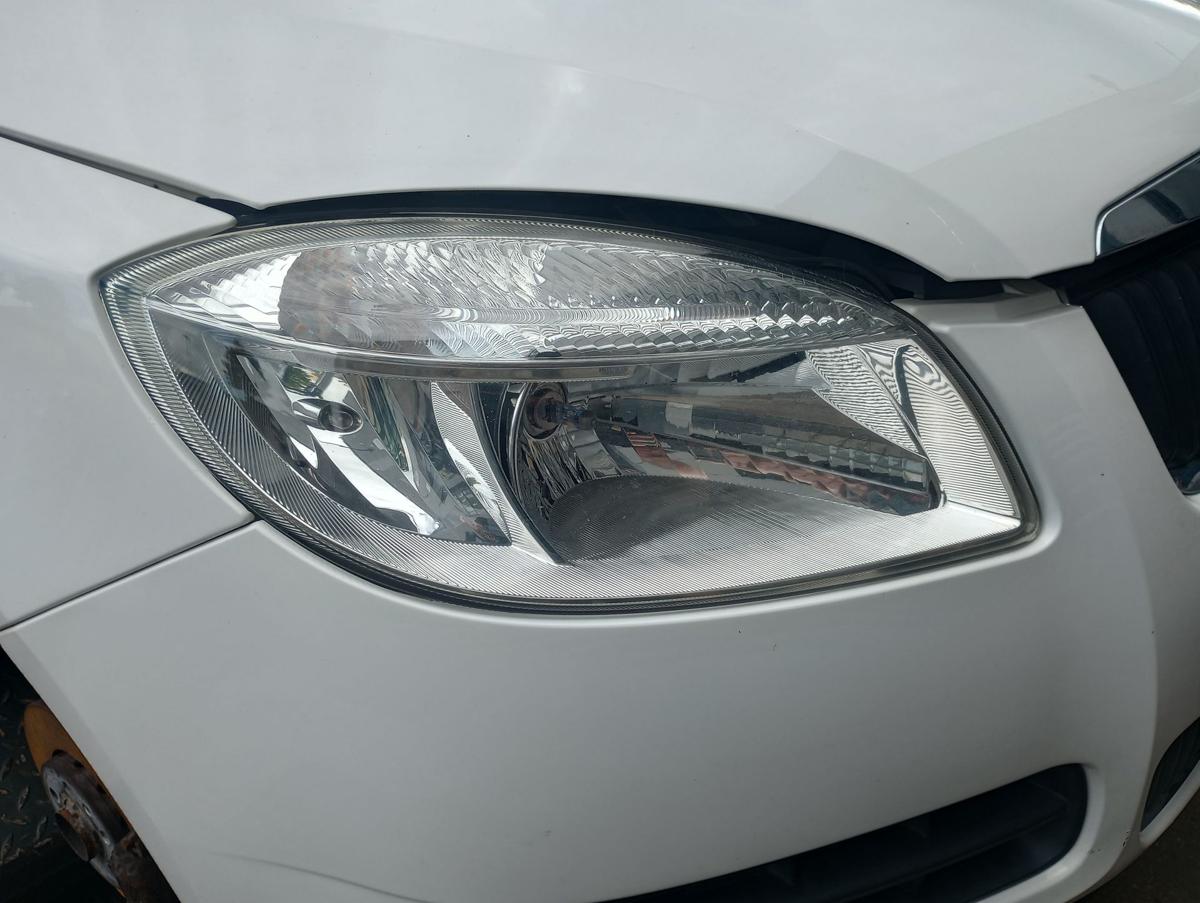 Skoda Roomster 5J orig Scheinwerfer rechts Halogen Bj 2009