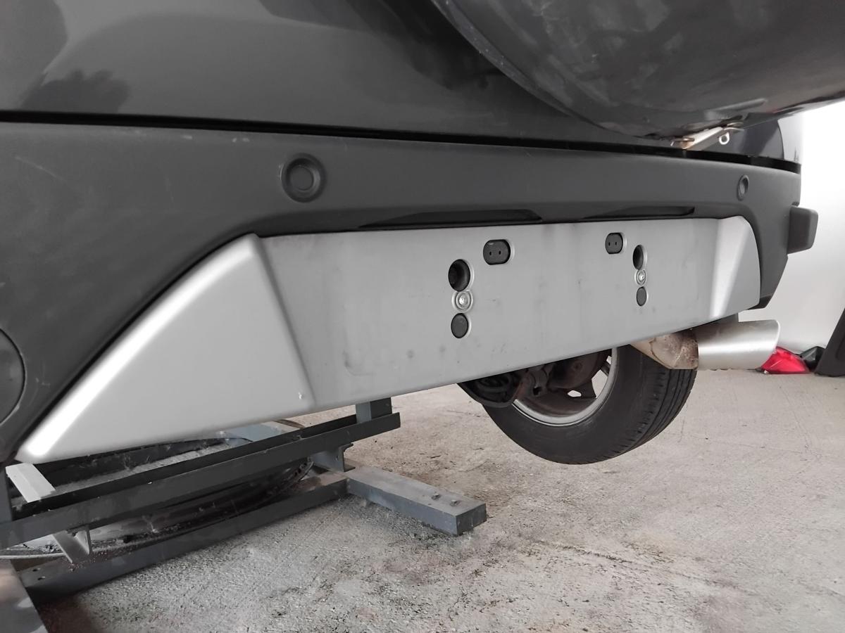 Ford Ecosport 2 JK8 original Stoßfänger Stoßstange hinten PDC BJ2016
