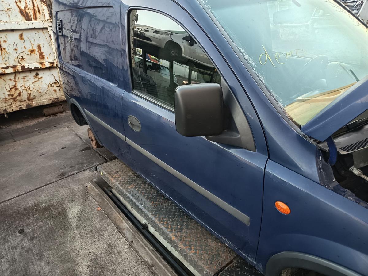 Opel Combo Kastenwagen original T&uuml;r rechts Beifahrer 20Z Royalblau Bj 2002