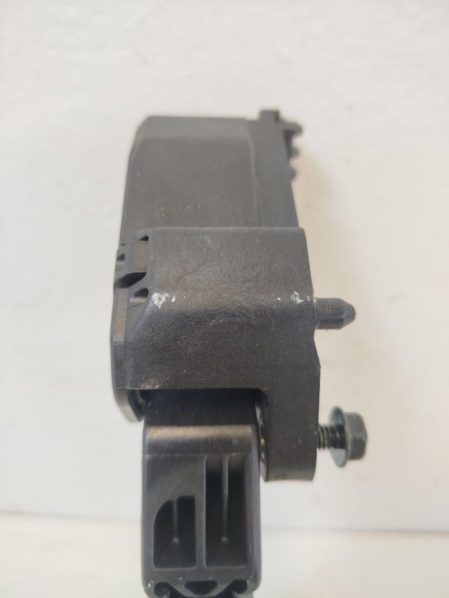 Nissan Leaf ZE1 40kWh Gaspedal Gaswertgeber Poti Fahrpedal OEM