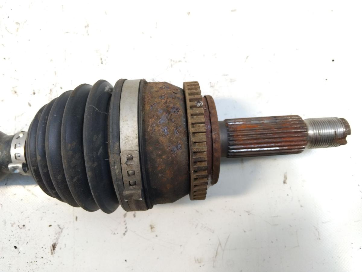 Hyundai i30 GD orig Antriebswelle Gelenkwelle vorn rechts 1.6CRDi 100kw BJ20015