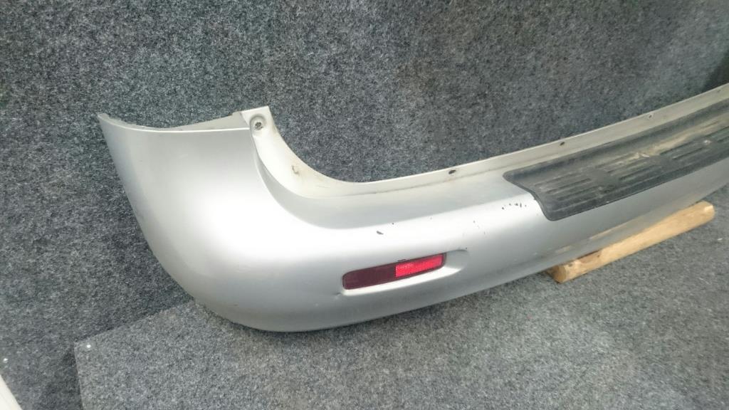 Hyundai H1 original Stoßstange Stossfänger hinten Silber Bj.2007 Hyundai H1 original Stoßstange Stossfänger hinten Silber Bj.2007