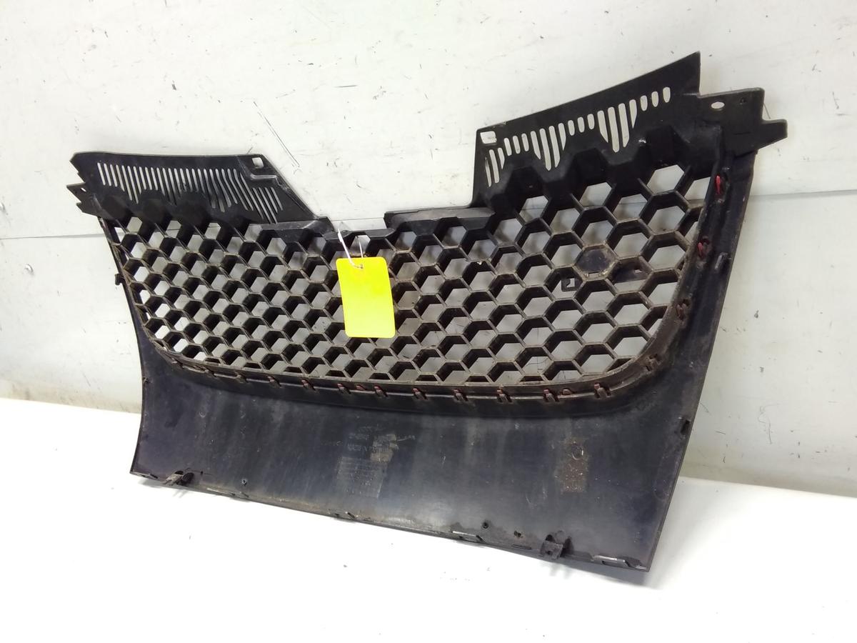 VW Golf 5 GT 1K K&uuml;hlergrill schwarz und Gitter unten