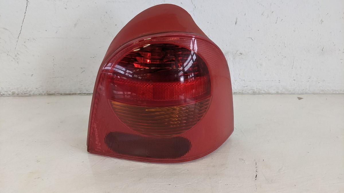 Rückleuchte Schlussleuchte Rücklicht Lampe hinten rechts Renault Twingo C06