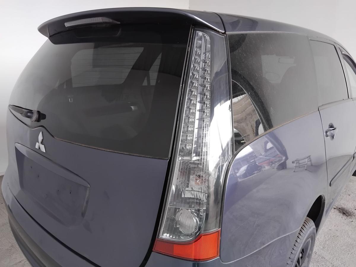 Mitsubishi Grandis original Rückleuchte Schlussleuchte rechts BJ2004